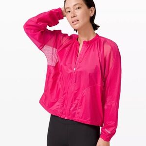 {SOLD} LULULEMON With the Breeze Jacket Women’s Size 4